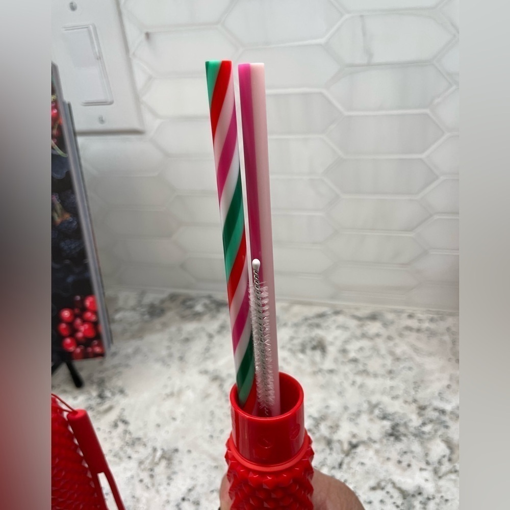 Starbucks 2024 Holiday Red Studded Bling Case & Reusable Straw Kit. NWT - Picture 3 of 7